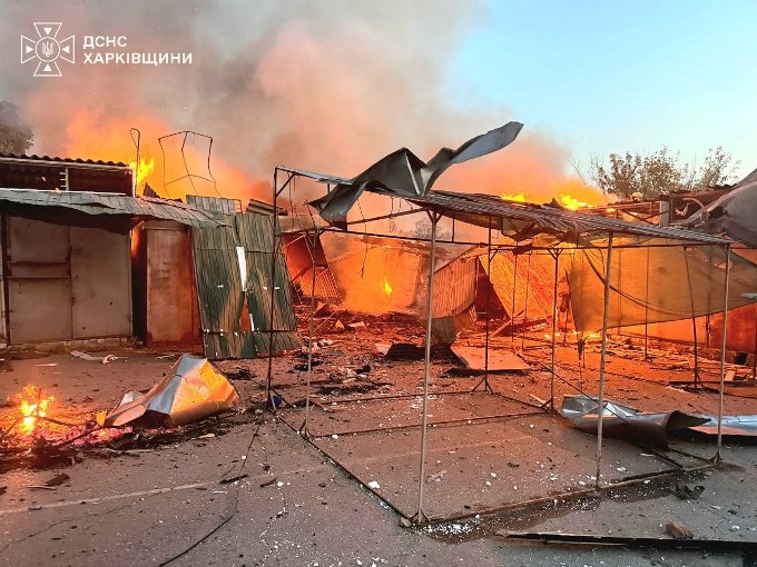 Новини Харкова: пожежі після удару по Ізюму
